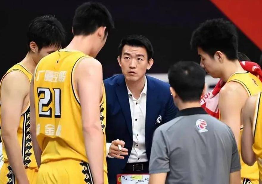 记者批崔永熙闯NBA是自不量力，广厦男篮接触桑普森，马鑫鑫重返山东男篮