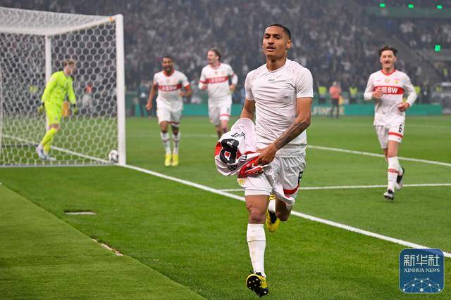 足球 | 德国杯：斯图加特队夺冠