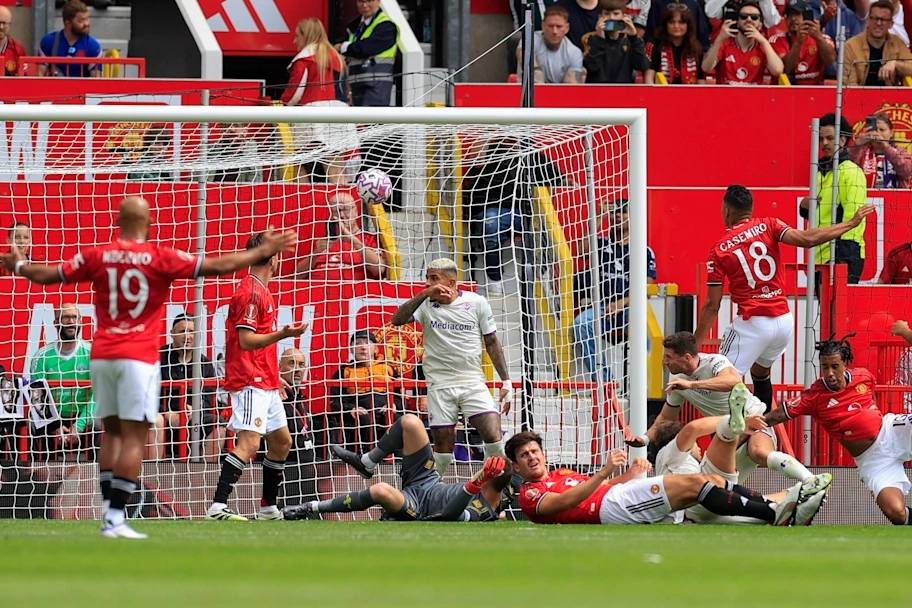 德赫亚反戈旧主，曼联季前热身战平佛罗伦萨，球员评分出炉