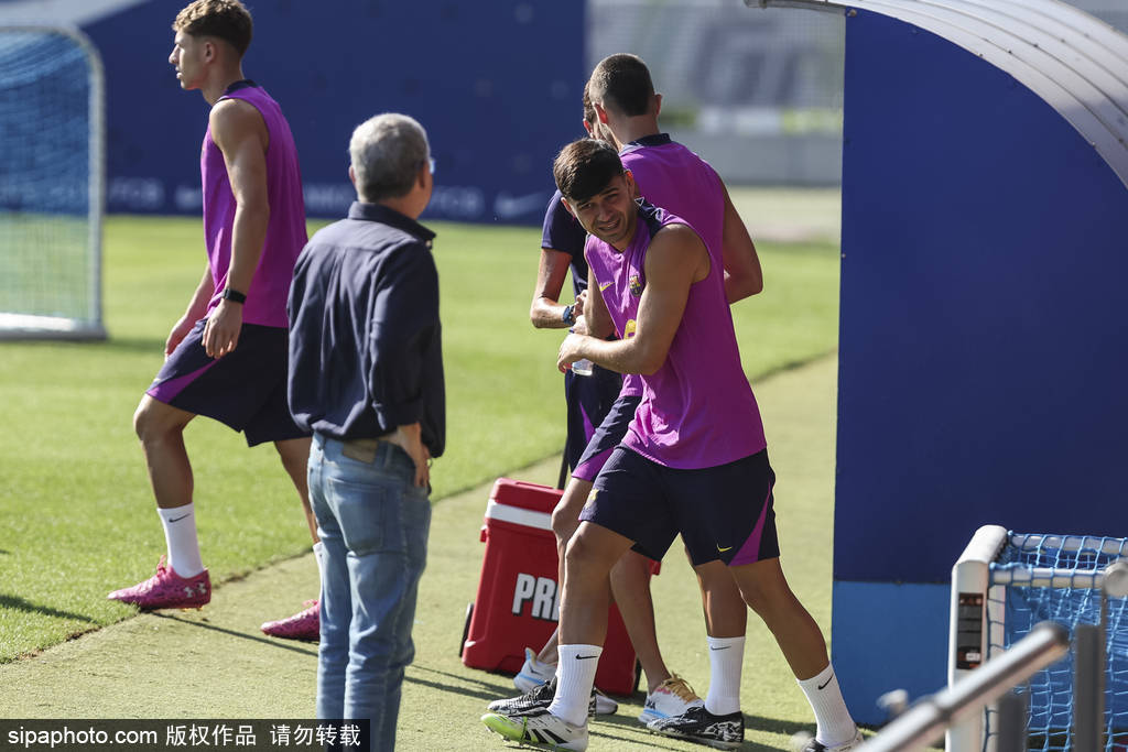 巴萨备战莱万特：德容缺席，战术调整引关注