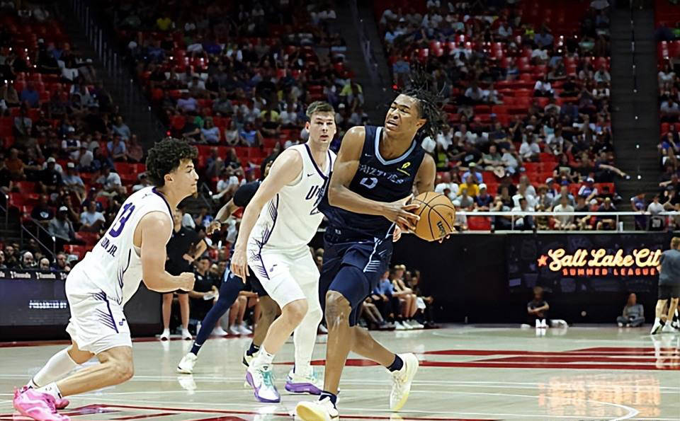 夏季联赛表现暂时不佳，犹他爵士小前锋需提升状态？