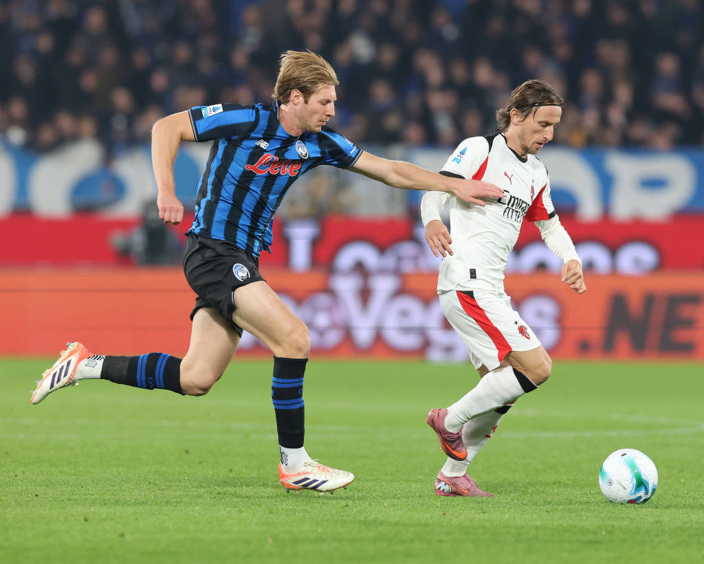 体坛联播｜中国U17女足无缘世界杯八强，C罗沙王冠出局